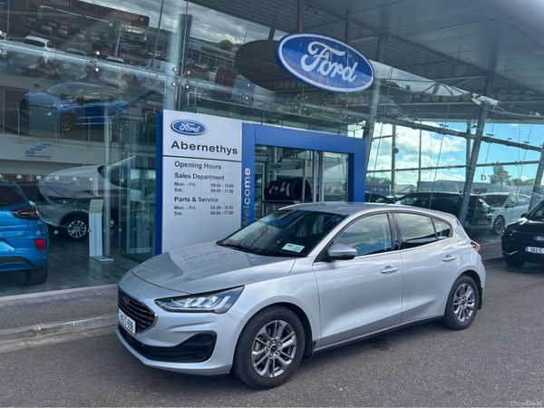 Ford Focus Hatchback, Petrol, 2024, Grey