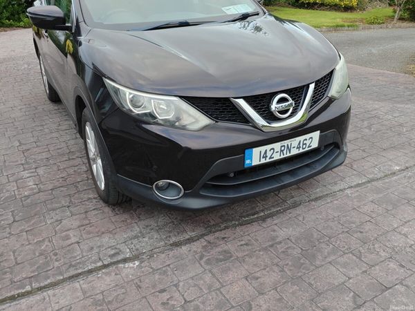 Nissan Qashqai Hatchback, Diesel, 2014, Black