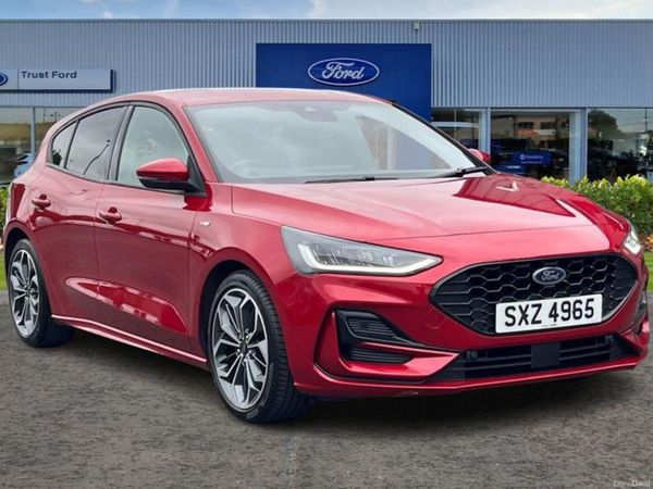 Ford Focus Hatchback, Petrol, 2023, Red