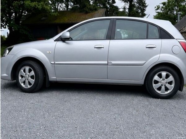 Kia Rio Hatchback, Petrol, 2011, Silver