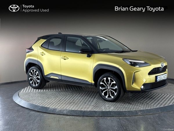 Toyota Yaris Cross Hatchback, Petrol Hybrid, 2023, Yellow