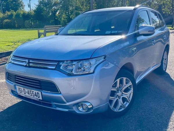Mitsubishi Outlander SUV, Petrol Plug-in Hybrid, 2015, Blue