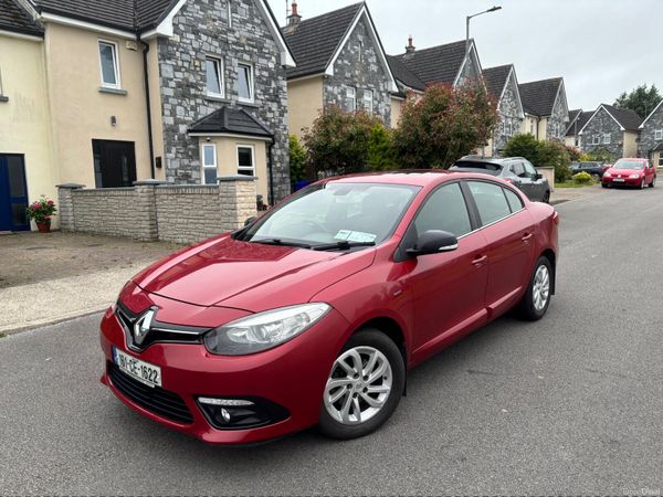Renault Fluence Saloon, Diesel, 2016, Red