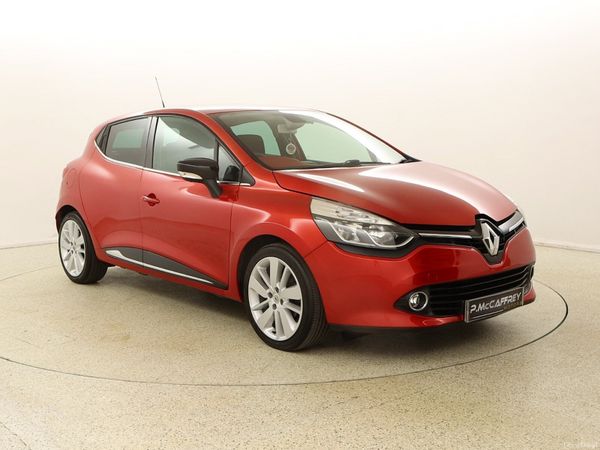Renault Clio Hatchback, Petrol, 2016, Red
