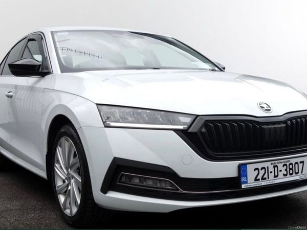 Skoda Octavia Saloon, Diesel, 2022, White