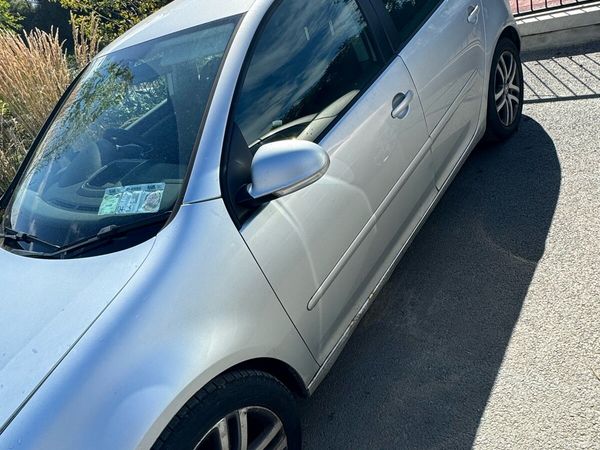 Volkswagen Golf Hatchback, Petrol, 2008, Silver