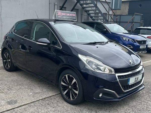 Peugeot 208 Hatchback, Petrol, 2016, Blue