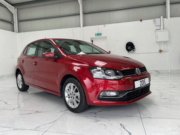 Volkswagen Polo Hatchback, Petrol, 2015, Red