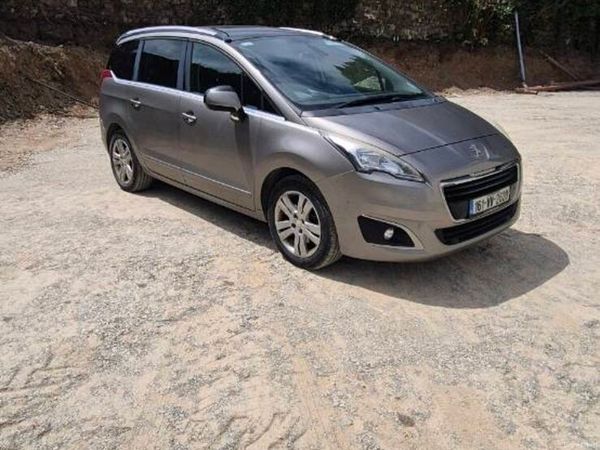 Peugeot 5008 MPV, Diesel, 2016, Grey