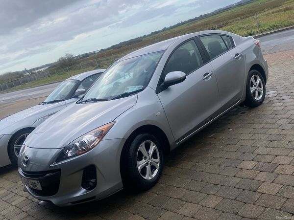Mazda Mazda3 Saloon, Diesel, 2012, Grey