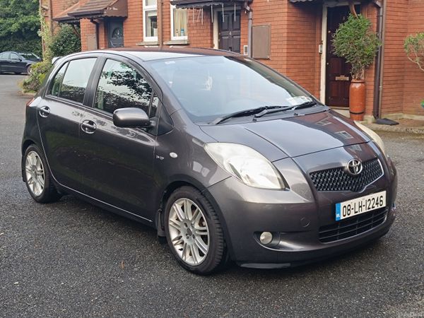 Toyota Yaris Hatchback, Diesel, 2008, Grey