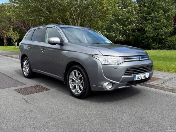 Mitsubishi Outlander SUV, Petrol Plug-in Hybrid, 2014, Grey