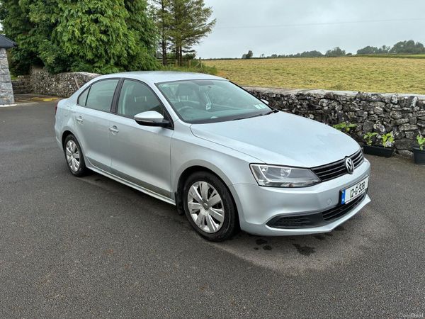 Volkswagen Jetta Saloon, Diesel, 2012, Silver