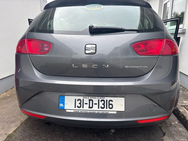 SEAT Leon Hatchback, Diesel, 2013, Grey