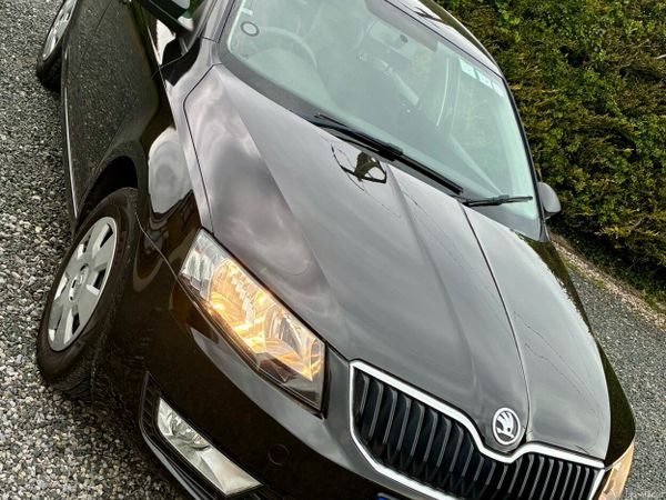 Skoda Octavia Saloon, Petrol, 2014, Black