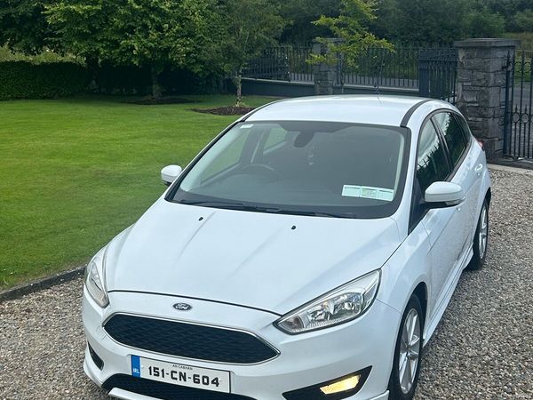 Ford Focus Hatchback, Diesel, 2015, White