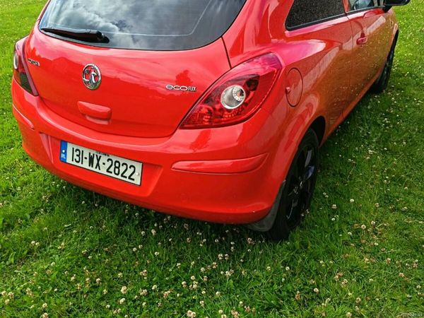 Vauxhall Corsa Hatchback, Diesel, 2013, Red