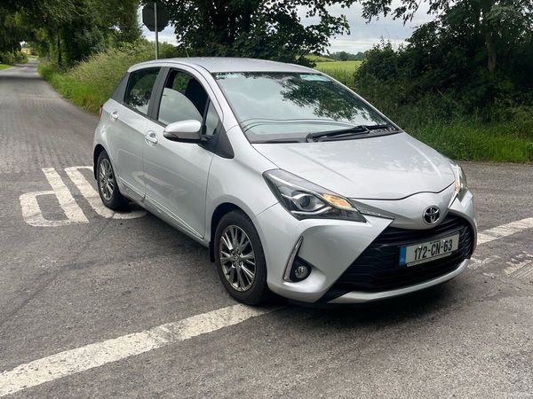 Toyota Yaris Hatchback, Petrol, 2017, Grey
