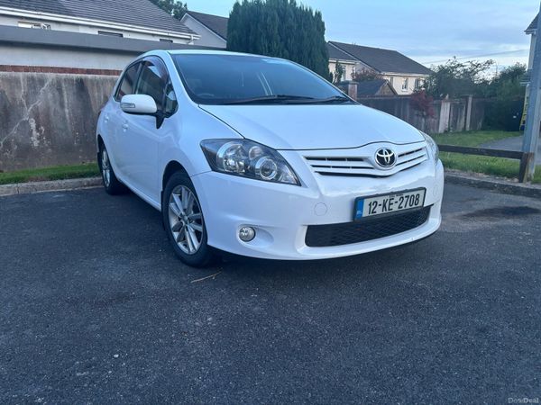 Toyota Auris Hatchback, Diesel, 2012, White