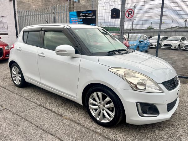 Suzuki Swift Hatchback, Petrol, 2015, White