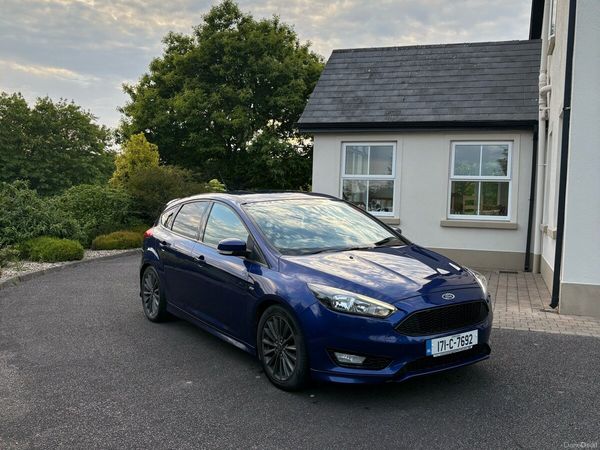 Ford Focus Hatchback, Diesel, 2017, Blue