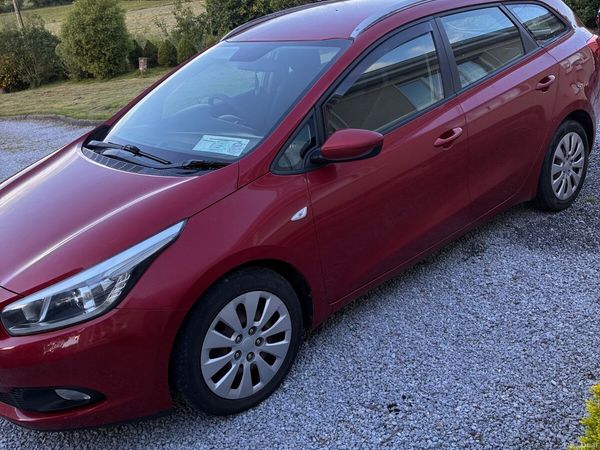 Kia Ceed Estate/Jeep, Diesel, 2014, Red