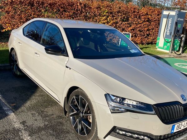 Skoda Superb Hatchback, Diesel, 2019, Grey