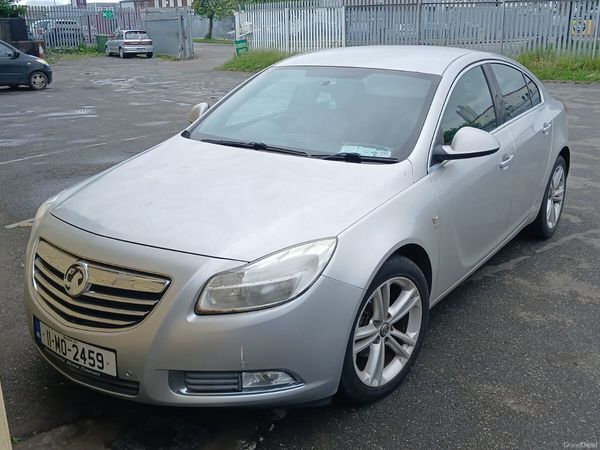 Vauxhall Insignia Hatchback, Diesel, 2011, Silver