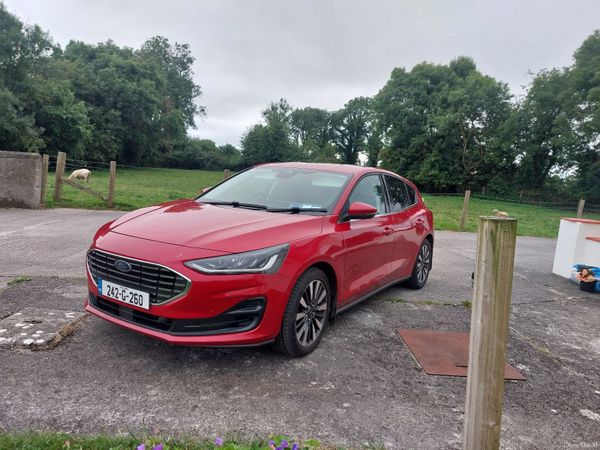 Ford Focus Hatchback, Petrol, 2024, Red