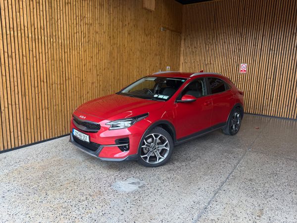 Kia XCeed Hatchback, Petrol Plug-in Hybrid, 2022, Red