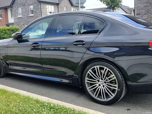 BMW 5-Series Saloon, Petrol Plug-in Hybrid, 2019, Black