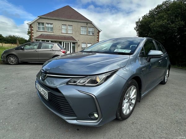 Toyota Corolla Saloon, Petrol Hybrid, 2020, Grey