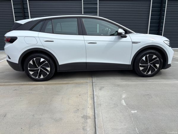 Volkswagen ID.4 Estate, Electric, 2024, White