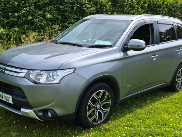 Mitsubishi Outlander SUV, Diesel, 2014, Grey