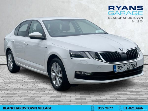 Skoda Octavia Hatchback, Petrol, 2020, White