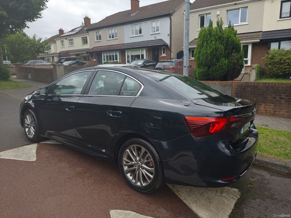 Toyota Avensis Saloon, Diesel, 2018, Silver