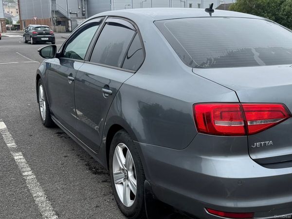 Volkswagen Jetta Saloon, Diesel, 2015, Grey