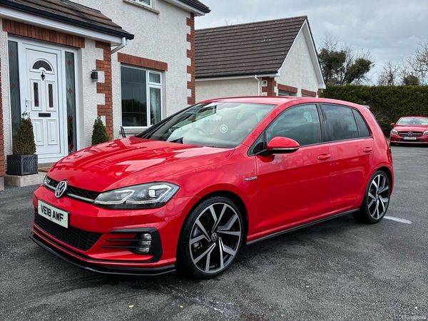 Volkswagen Golf Hatchback, Diesel, 2018, Red