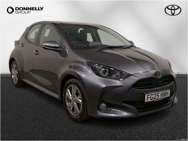 Toyota Yaris Hatchback, Petrol Hybrid, 2025, Grey