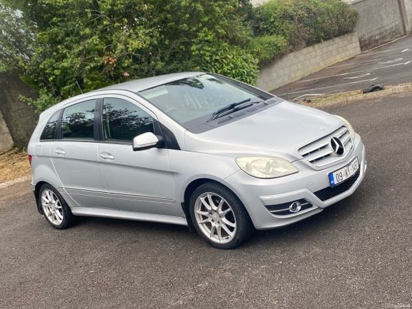 Mercedes-Benz B-Class MPV, Petrol, 2009, Silver