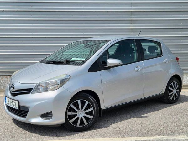 Toyota Yaris Hatchback, Petrol, 2013, Silver