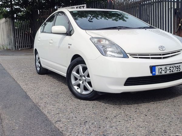 Toyota Prius Hatchback, Petrol Hybrid, 2012, White