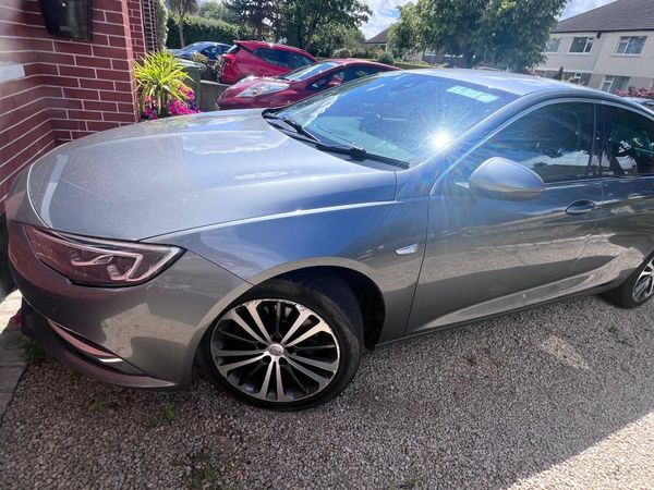 Opel Insignia Hatchback, Diesel, 2020, Grey