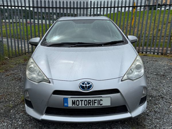 Toyota Aqua Hatchback, Petrol Hybrid, 2013, Silver