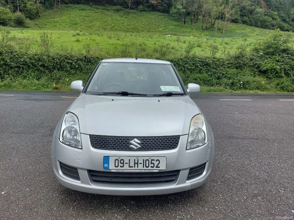 Suzuki Swift Hatchback, Petrol, 2009, Silver