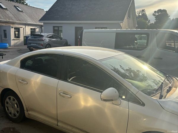 Toyota Avensis Saloon, Diesel, 2011, White