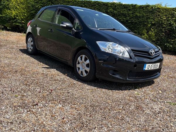 Toyota Auris Hatchback, Diesel, 2012, Black