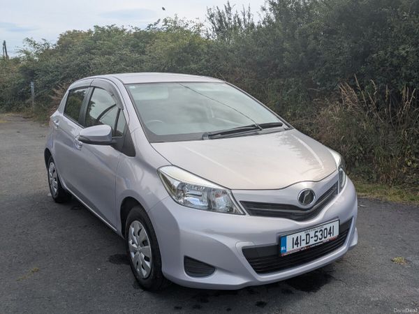 Toyota Vitz Hatchback, Petrol, 2014, Silver