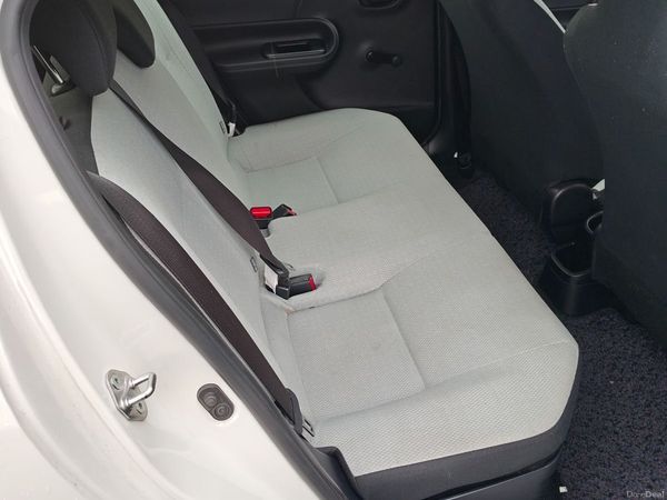 Toyota Aqua Hatchback, Petrol Hybrid, 2016, White