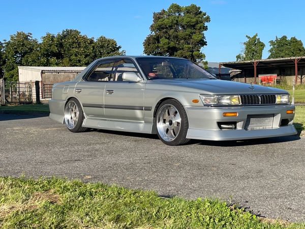 Nissan Laurel Saloon, Petrol, 1990, Silver